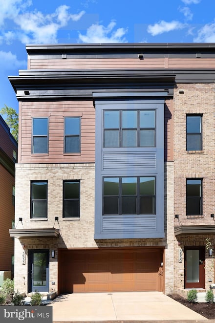 3532 Sutton Heights Cir, Fairfax, VA 22031