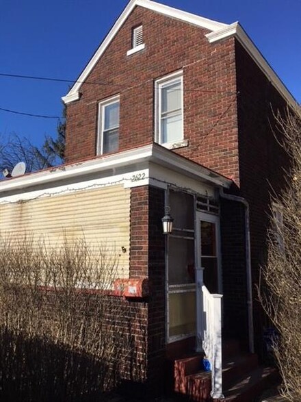 2622 Glasgow St, Pittsburgh, PA 15204