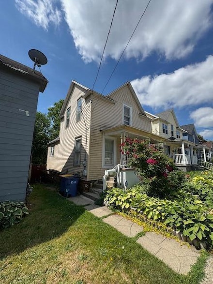 908 Hall St SE, Grand Rapids, MI 49507