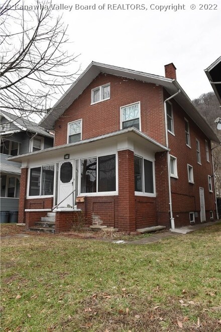 2304 Washington St E, Charleston, WV 25311