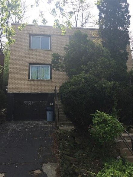 2400 Laketon Rd, Pittsburgh, PA 15221