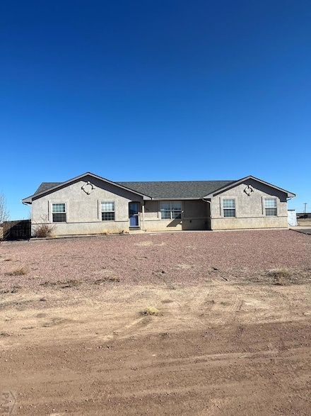 1103 E Zane Grey Ln, Pueblo, CO 81007