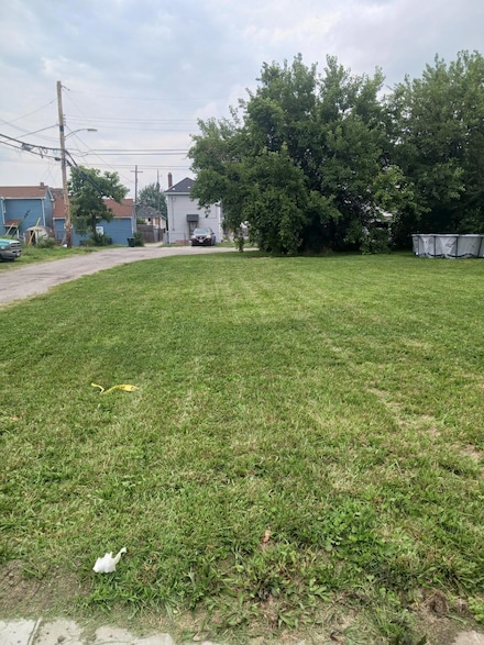 570 Reynolds Ave, Columbus, OH 43201