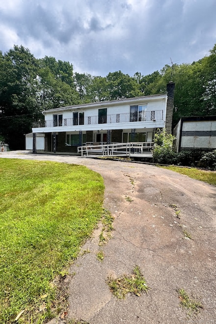1000 Main St, Somers, CT 06071