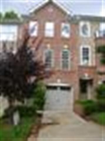 210 Sunset Ave, Clemson, SC 29631