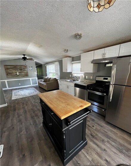 21 Catalpa Ct, Charlestown, RI 02813