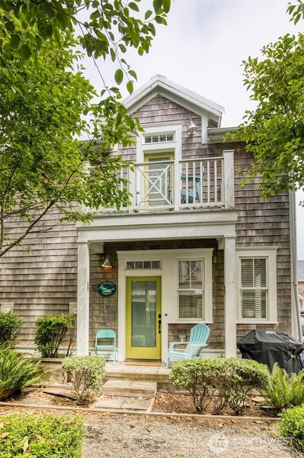 38 W Myrtle Ln, Pacific Beach, WA 98571