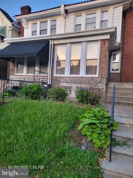 6529 N 17th St, Philadelphia, PA 19126