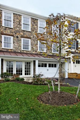 121 N Jay St, Middleburg, VA 20117