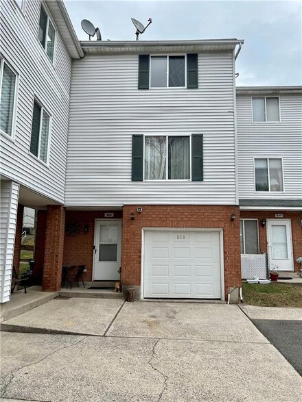 515 Ilyssa Way, Staten Island, NY 10312