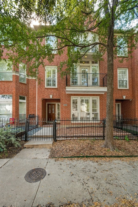 3935 N Hall St, Dallas, TX 75219