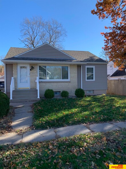 1620 N Broad St, Fremont, NE 68025