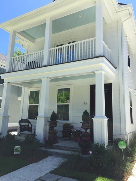 54 Shem Dr, Mount Pleasant, SC 29464