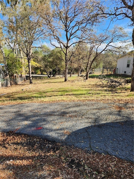 590 Lodgeview Dr, Oroville, CA 95966