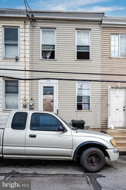 235 Maple St, Reading, PA 19602