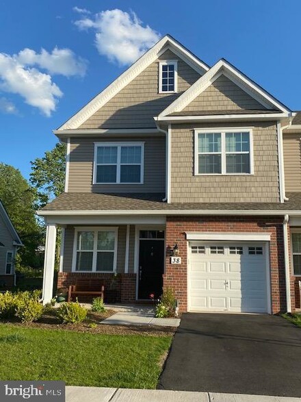 38 Tucker Way, Pennington, NJ 08534