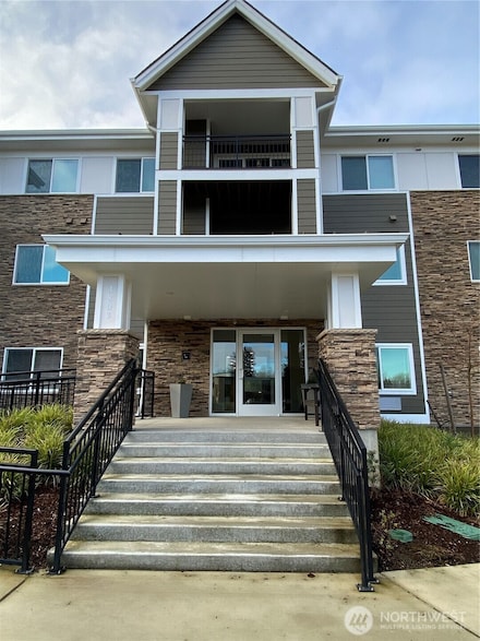 3803 17th St SW Unit 207, Puyallup, WA 98373
