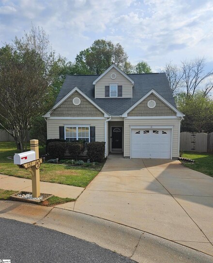 152 Dellwood Dr, Spartanburg, SC 29301