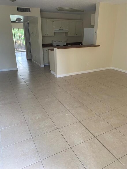 1423 Meadows Cir W Unit 1423, Boynton Beach, FL 33436