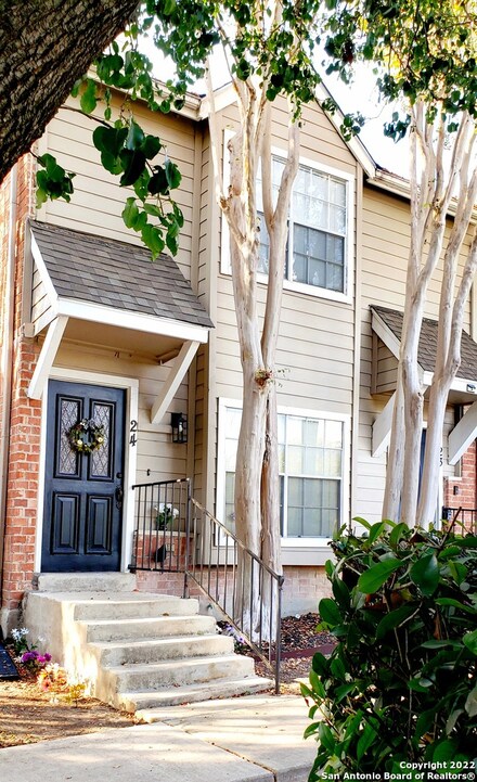 24 Cross Canyon, San Antonio, TX 78247