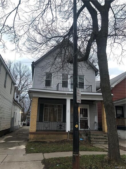 985 Walden Ave, Buffalo, NY 14211