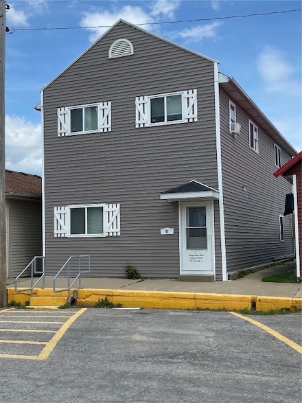 88 Main Ave, Atkins, IA 52206