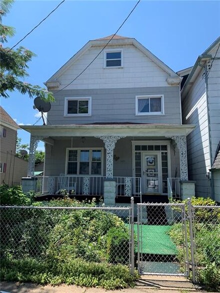 1419 4th Ave, New Kensington, PA 15068