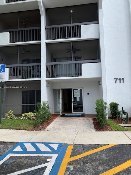 711 N Pine Island Rd Unit 111, Plantation, FL 33324