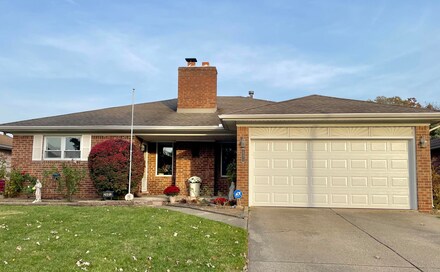 29812 Ledford Dr, Warren, MI 48088