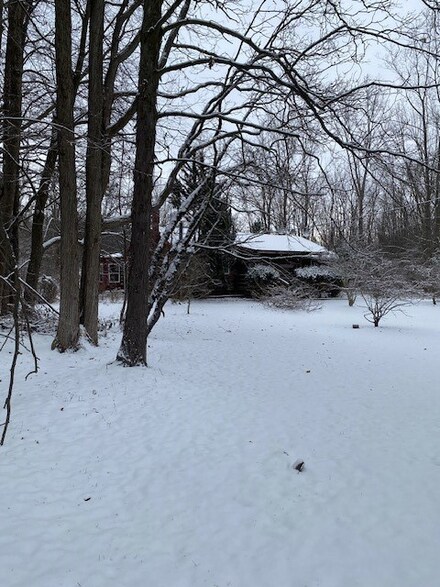 9409 Town Line Rd, Barker, NY 14012