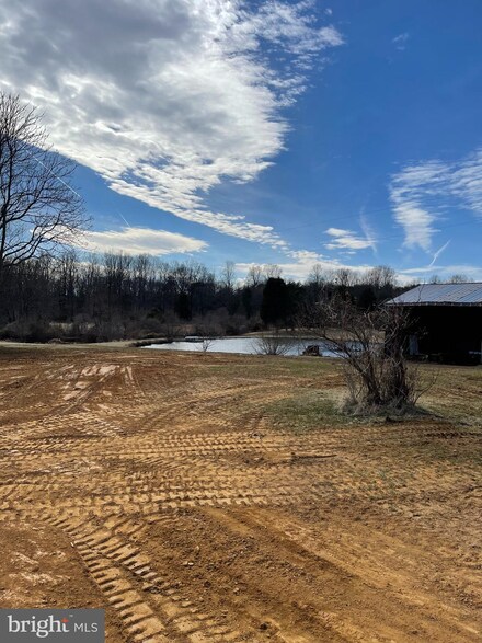 6367 Rosedale Farm Dr, Broad Run, VA 20137