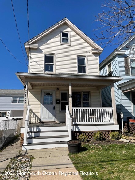 600 1/2 Mccabe Ave, Bradley Beach, NJ 07720