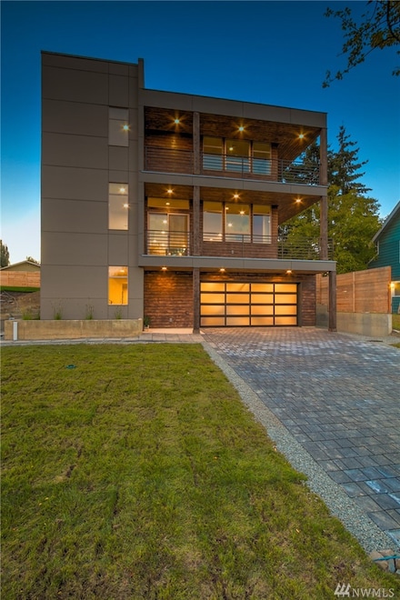 5415 15th Ave SW, Seattle, WA 98106