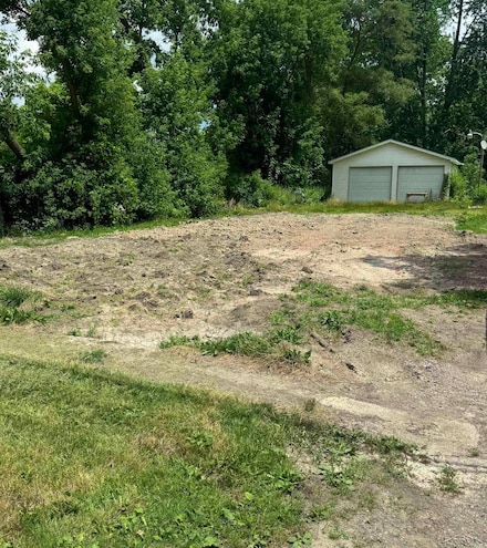 3086 Jackson St, Saginaw, MI 48604
