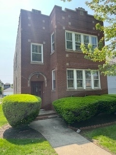 4979 N Kolmar Ave, Chicago, IL 60630