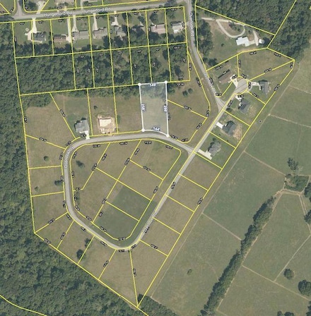 555 Overlook Dr, Dayton, TN 37321