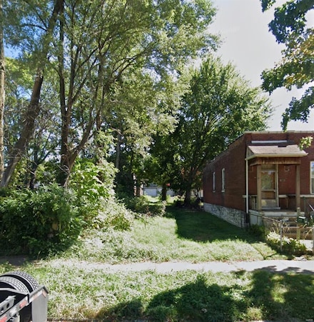 8210 Pennsylvania Ave, St. Louis, MO 63111