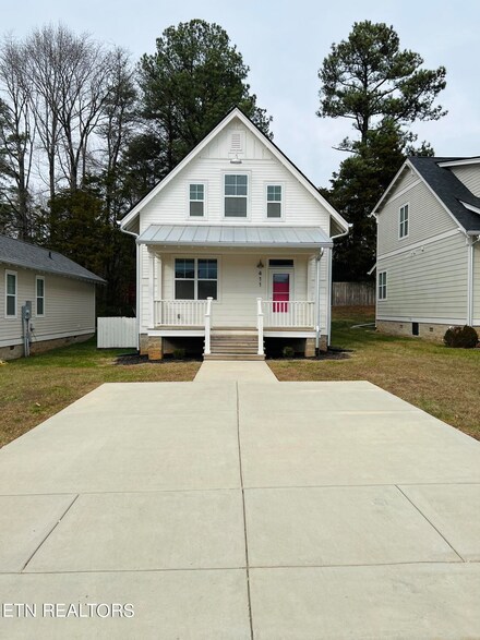 411 Juniper Dr, Cookeville, TN 38501
