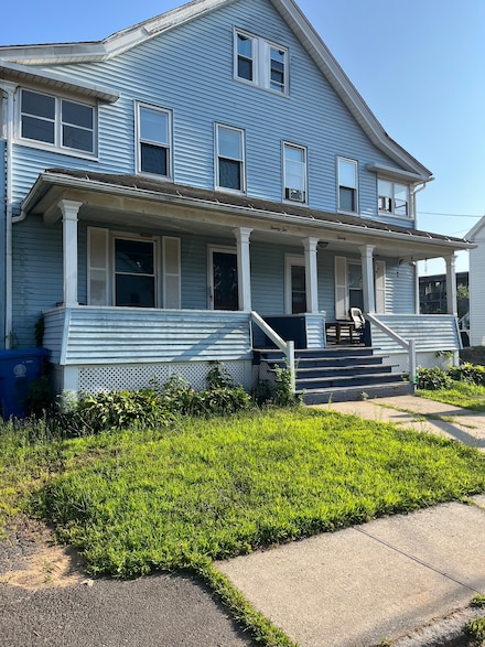 20 Walnut St, Enfield, CT 06082