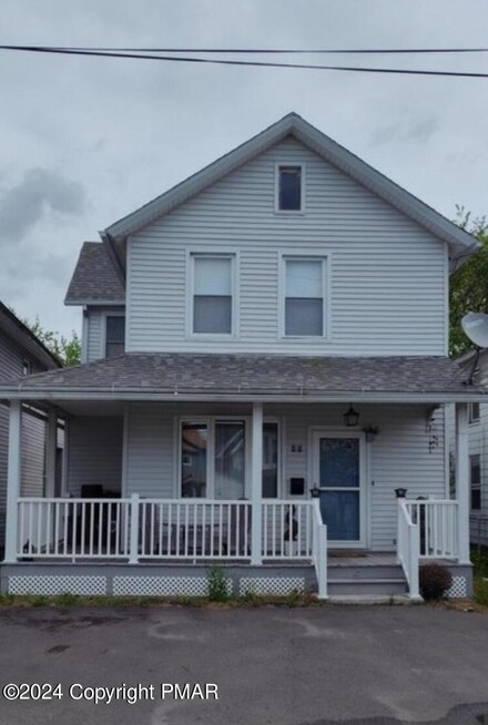 45 W 7th St, Wyoming, PA 18644