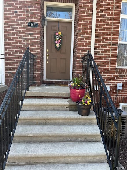 42627 Park Cresent Dr Unit 36, Sterling Heights, MI 48313