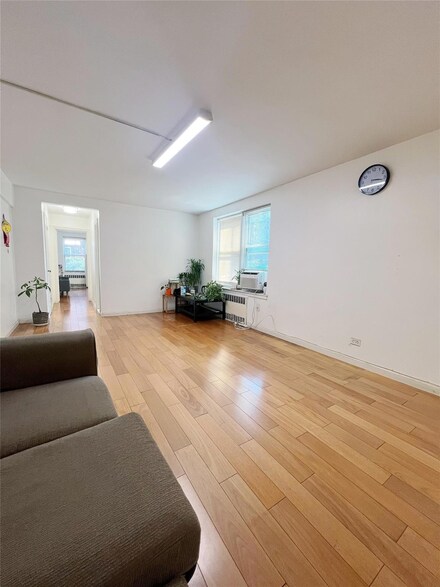 14444 41st Ave Unit 1M, Flushing, NY 11355