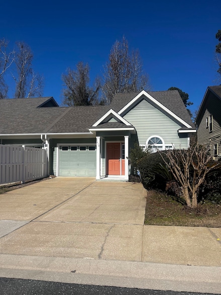 2458 Laurelwood Ct, Tallahassee, FL 32308