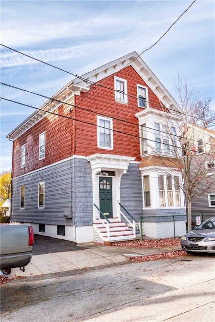 16 Esten St, Providence, RI 02908