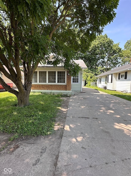 3646 Creston Dr, Indianapolis, IN 46222