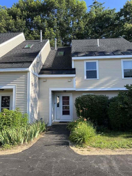 48 Modena Dr, Concord, NH 03303