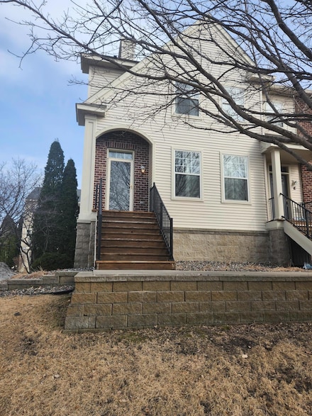 11330 Davenport Cir NE Unit F, Minneapolis, MN 55449