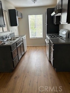 1240 Cabrillo Park Dr, Santa Ana, CA 92701