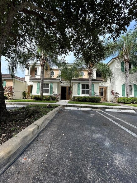 954 NE 42nd Terrace, Homestead, FL 33033