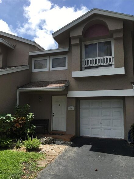 2149 Discovery Cir W, Deerfield Beach, FL 33442